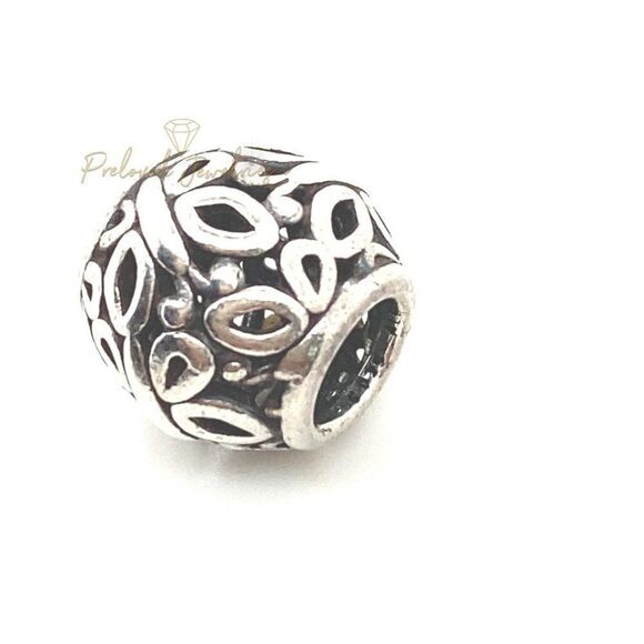 Pandora Butterfly Circle Charm - Picture 3 of 3